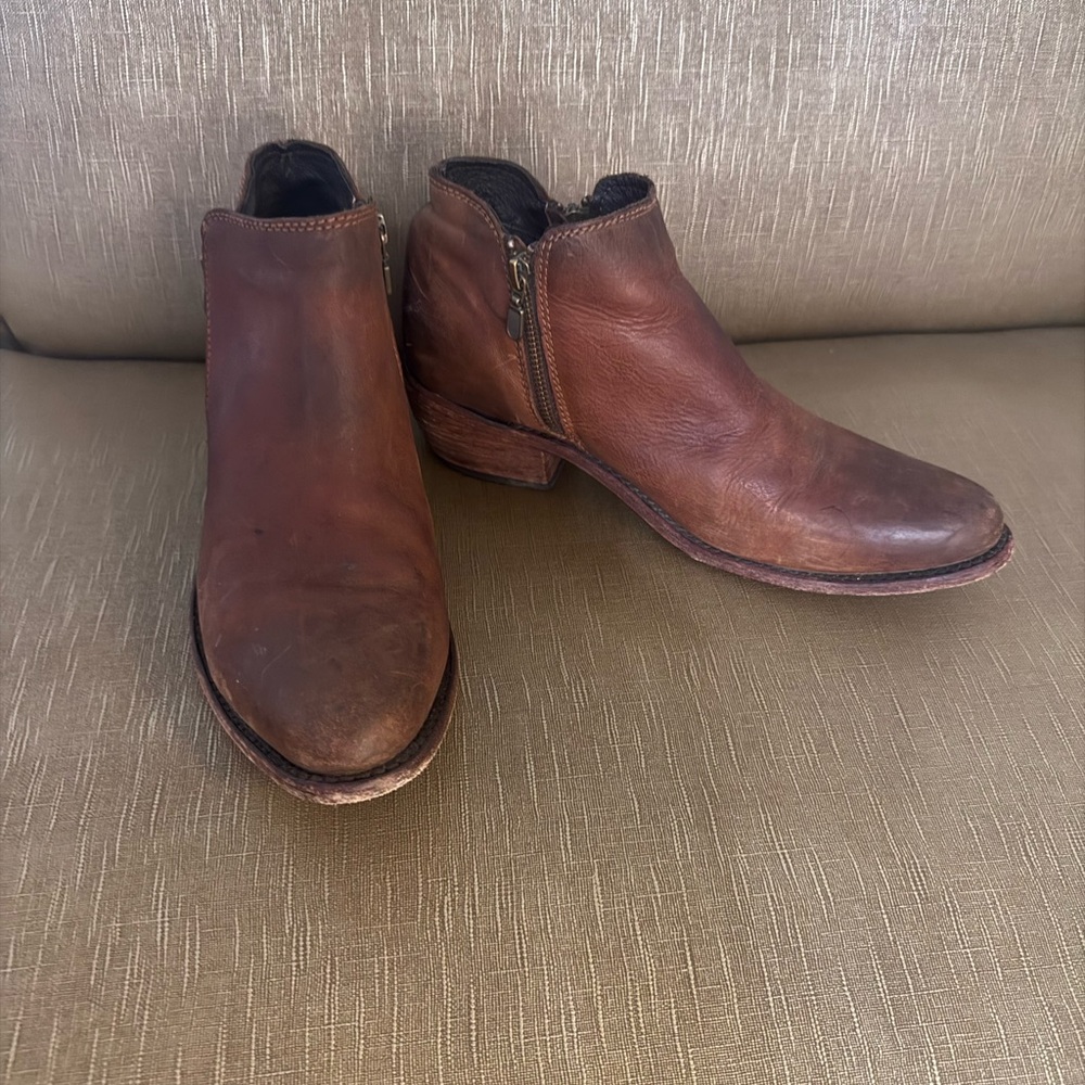 Frye Liberty Brown Leather Ankle Boots 9 1/2